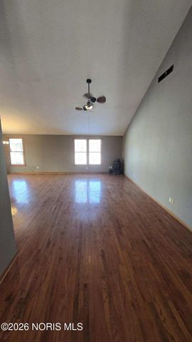 1725 Parkside Place, Findlay, OH 45840