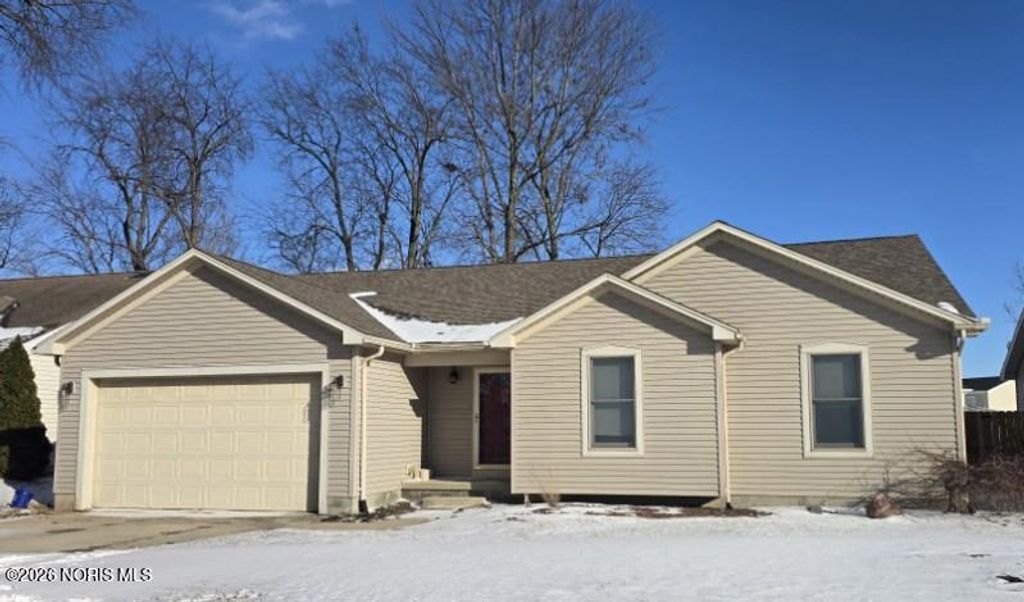 1725 Parkside Place, Findlay, OH 45840