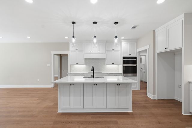 17 Ridgewood Drive, Greenbrier, AR 72032
