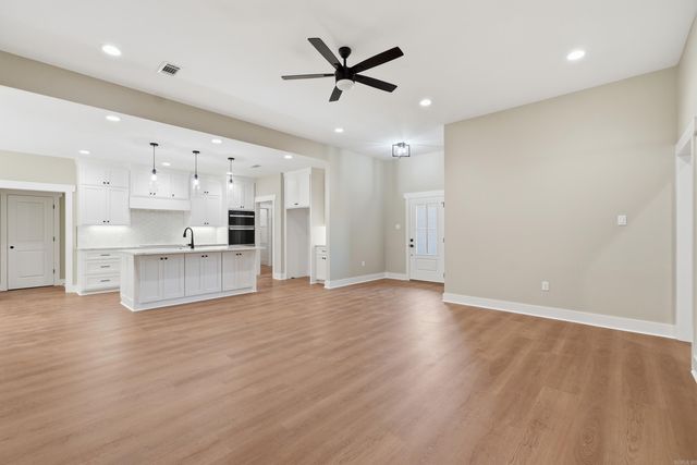 17 Ridgewood Drive, Greenbrier, AR 72032