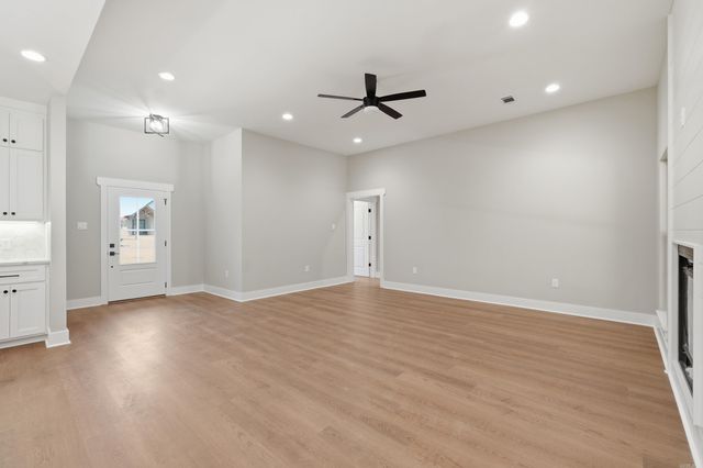17 Ridgewood Drive, Greenbrier, AR 72032