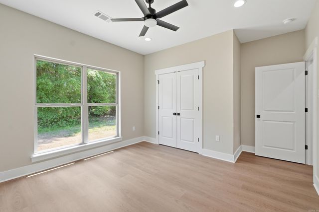 17 Ridgewood Drive, Greenbrier, AR 72032