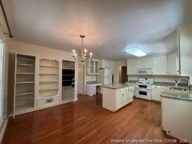 1513 Raeford Road, Fayetteville, NC 28305