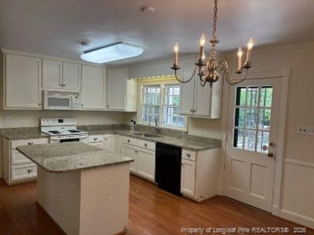 1513 Raeford Road, Fayetteville, NC 28305