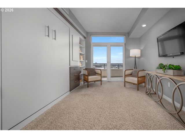 2445 Nw WESTOVER Rd 414, Portland, OR 97210