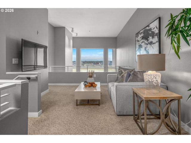 2445 Nw WESTOVER Rd 414, Portland, OR 97210