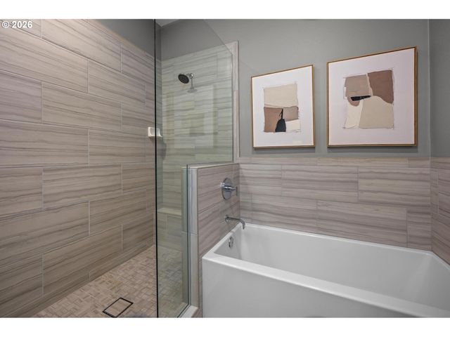 2445 Nw WESTOVER Rd 414, Portland, OR 97210