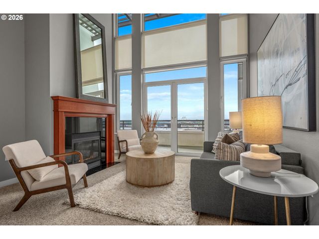 2445 Nw WESTOVER Rd 414, Portland, OR 97210