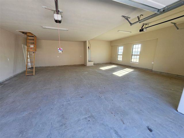 280 Redwood Circle, Trenton, TX 75490