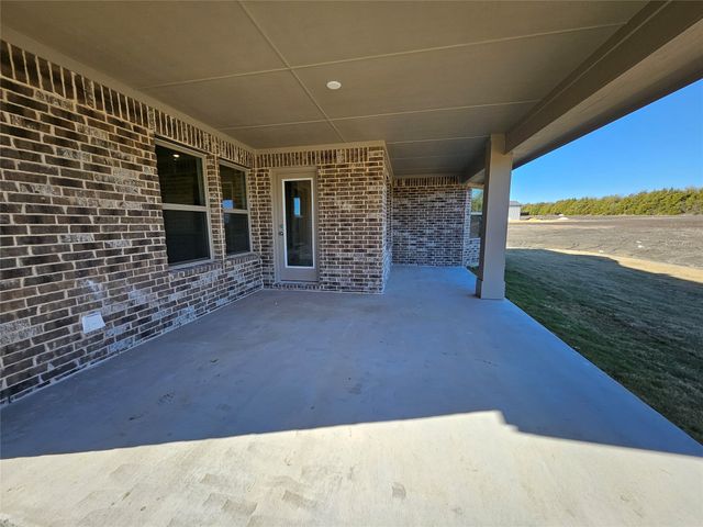 280 Redwood Circle, Trenton, TX 75490