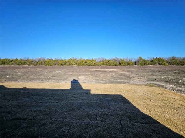 280 Redwood Circle, Trenton, TX 75490