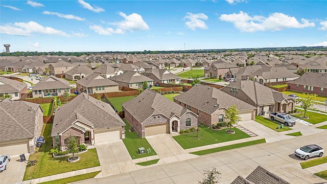 8012 Lindheimer Lane, Mckinney, TX 75071
