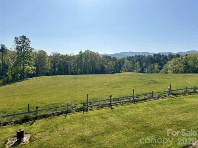 377 Upper Grassy Branch Road, Asheville, NC 28805
