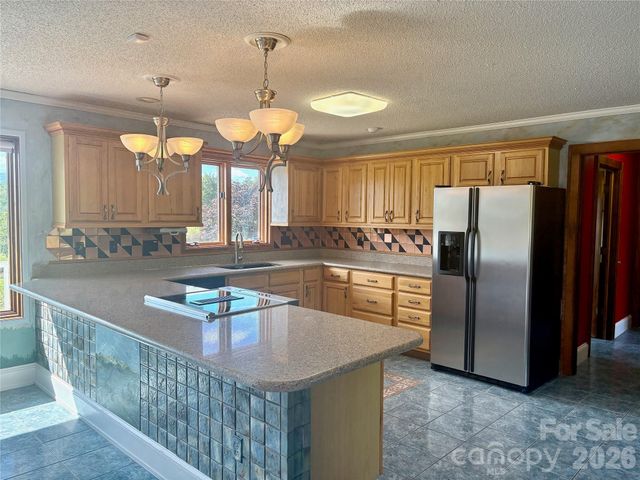 377 Upper Grassy Branch Road, Asheville, NC 28805