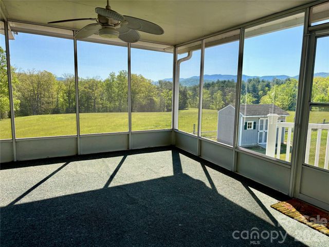377 Upper Grassy Branch Road, Asheville, NC 28805