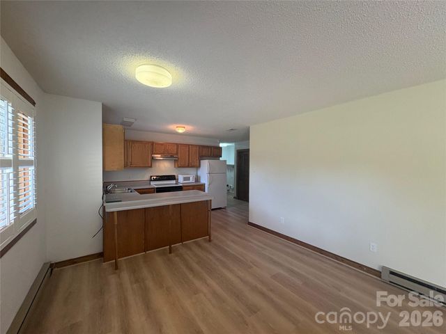 377 Upper Grassy Branch Road, Asheville, NC 28805