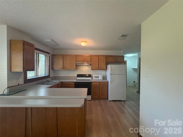 377 Upper Grassy Branch Road, Asheville, NC 28805