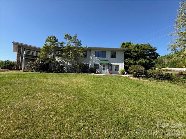 377 Upper Grassy Branch Road, Asheville, NC 28805