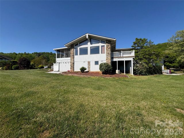 377 Upper Grassy Branch Road, Asheville, NC 28805