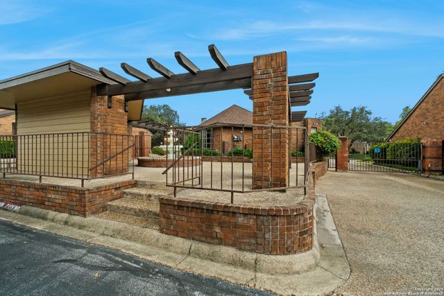 3605 Hidden Dr Apt C4, San Antonio, TX 78217