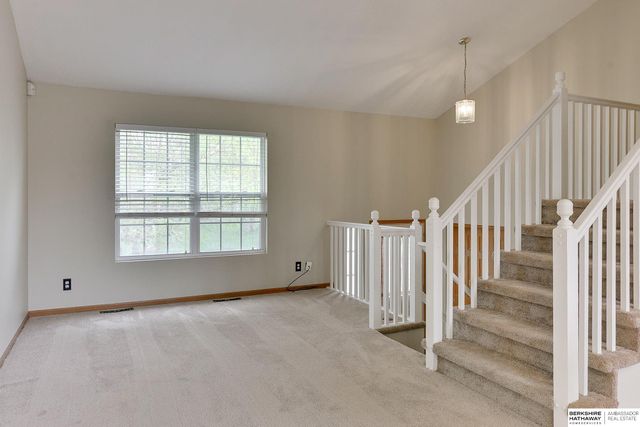 17849 Olive Street, Omaha, NE 68136