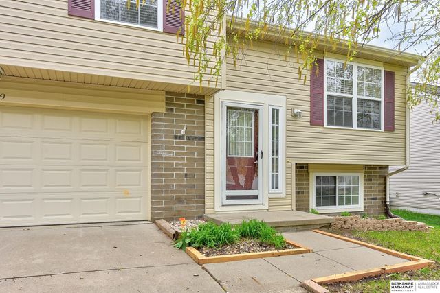 17849 Olive Street, Omaha, NE 68136