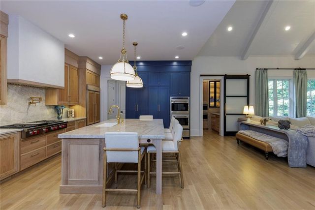 705 Langford Lane NW, Sandy Springs, GA 30327