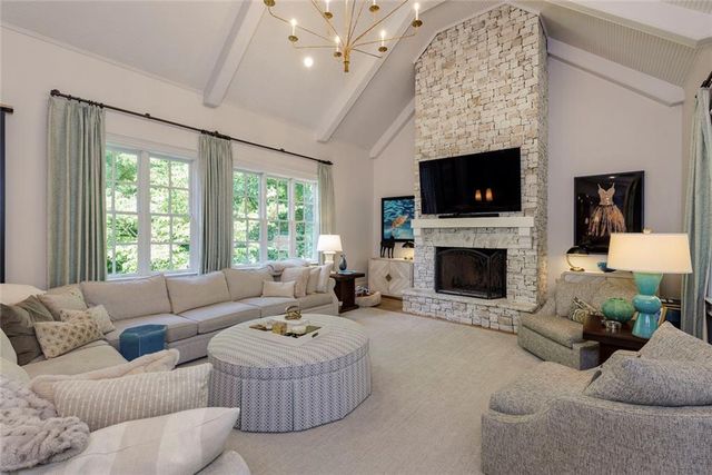 705 Langford Lane NW, Sandy Springs, GA 30327