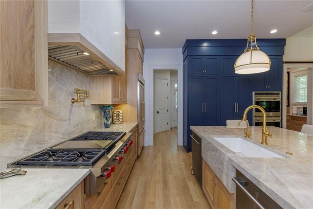 705 Langford Lane NW, Sandy Springs, GA 30327