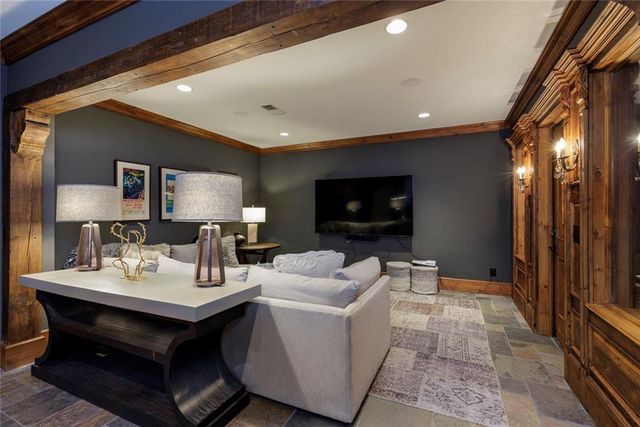 705 Langford Lane NW, Sandy Springs, GA 30327