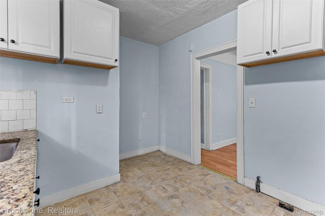 14814 Sussex Street, Detroit, MI 48227