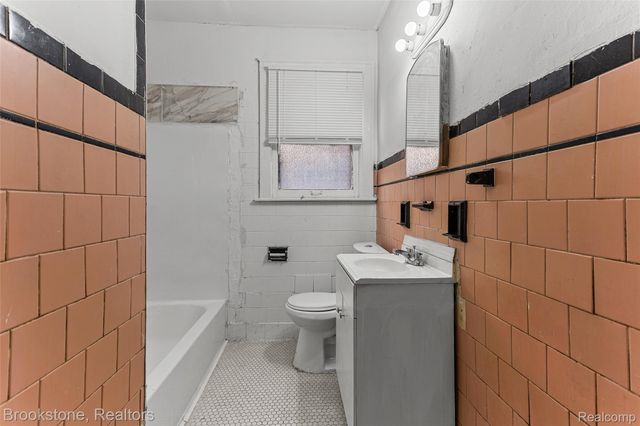 14814 Sussex Street, Detroit, MI 48227