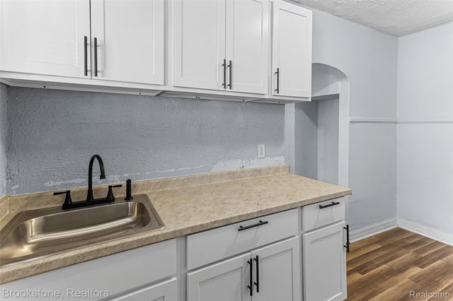 14814 Sussex Street, Detroit, MI 48227