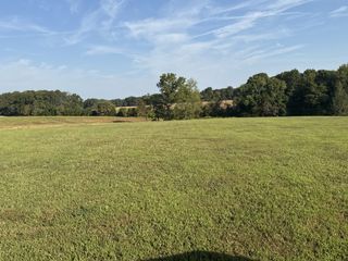 816 Tucker Road, Dickson, TN 37055