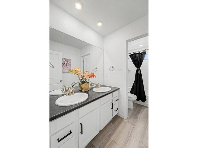 24781 E Tennessee Ave, Aurora, CO 80018