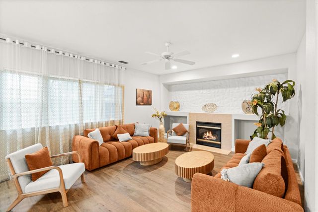 5001 Hari Gopal Way, Sacramento, CA 95823