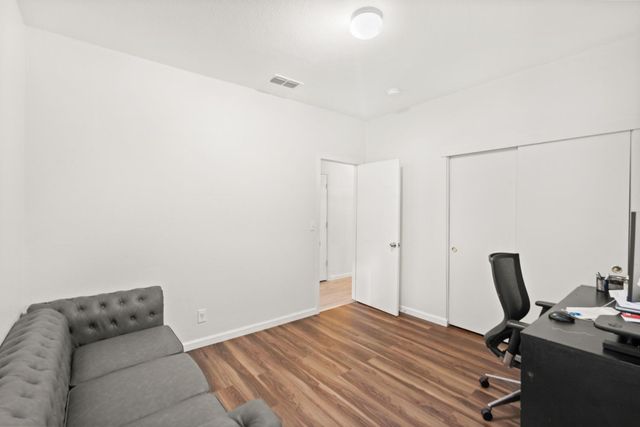 5001 Hari Gopal Way, Sacramento, CA 95823