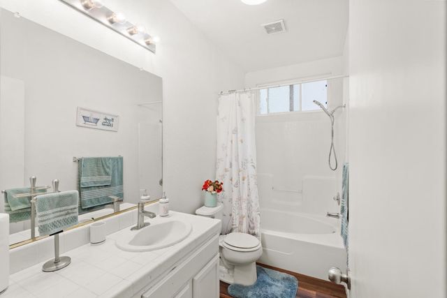 5001 Hari Gopal Way, Sacramento, CA 95823