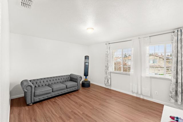 5001 Hari Gopal Way, Sacramento, CA 95823