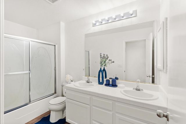 5001 Hari Gopal Way, Sacramento, CA 95823