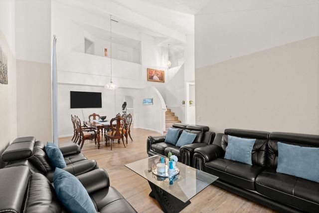 5001 Hari Gopal Way, Sacramento, CA 95823