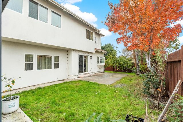 5001 Hari Gopal Way, Sacramento, CA 95823