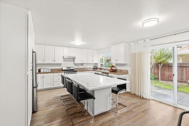 5001 Hari Gopal Way, Sacramento, CA 95823