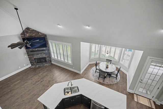 98 Mulberry Grv, Gallatin, TN 37066