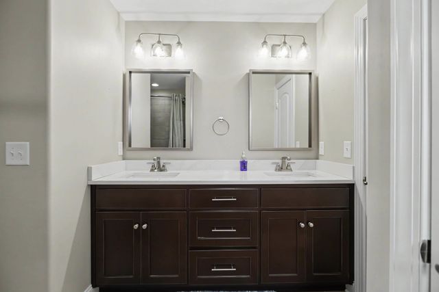 98 Mulberry Grv, Gallatin, TN 37066