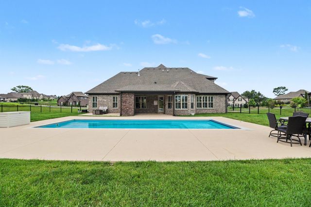 98 Mulberry Grv, Gallatin, TN 37066