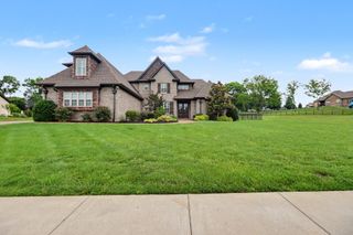 98 Mulberry Grv, Gallatin, TN 37066