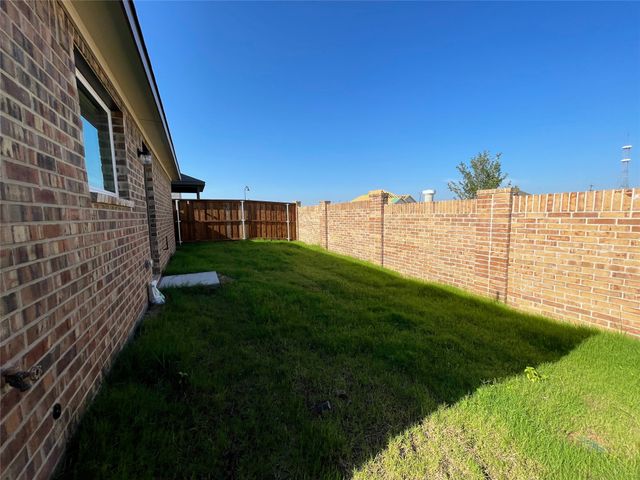 2025 Dove Creek Lane, Mesquite, TX 75149