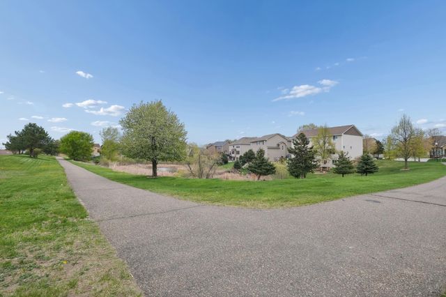 10828 Jersey Circle N, Brooklyn Park, MN 55445