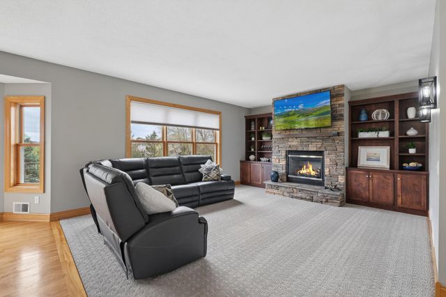 10828 Jersey Circle N, Brooklyn Park, MN 55445